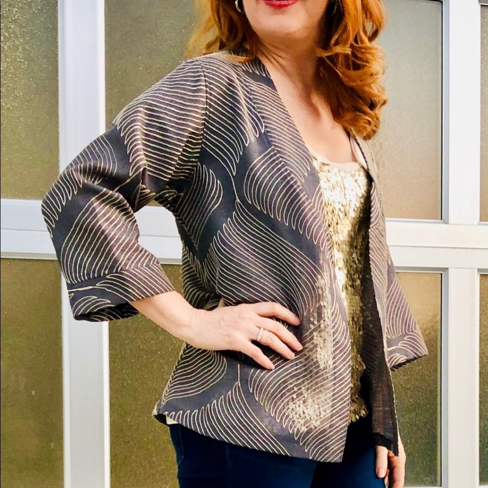 Great Looking, Lightweight Cover-Up Jacket.Bargain - image 8